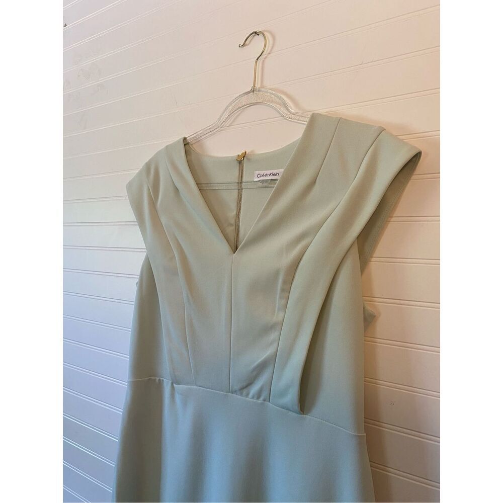 Calvin Klein CELADON Mint Green Sheath Dress NWOT Size 12 - Picture 2 of 7